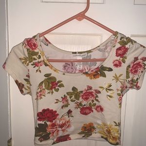 Flower crop top size S 10$